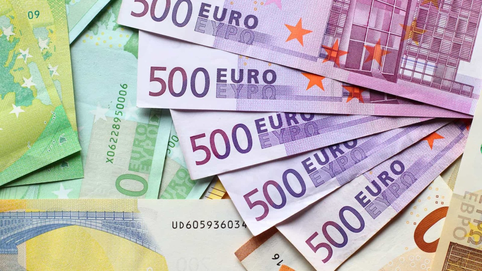 European paper. Деньги евро. Евро валюта. 500 Euro. Евро картинки.