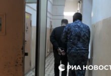 captură de ecran cu reținerea presupusului agent