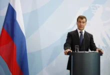 Medvedev a amenințat cu reducerea numărului de diplomați ai UE după refuzul de a părăsi Kievul / depositphotos