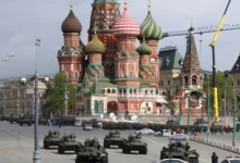 «Парад мира» под звуки войны: как Кремль сам разрушил миф о “перемирии” 9 мая / depositphotos