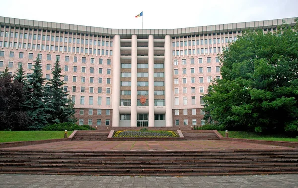 Guvernul scutește companii de stat de plăți: accent pe investiții și UNESCO/depositphotos