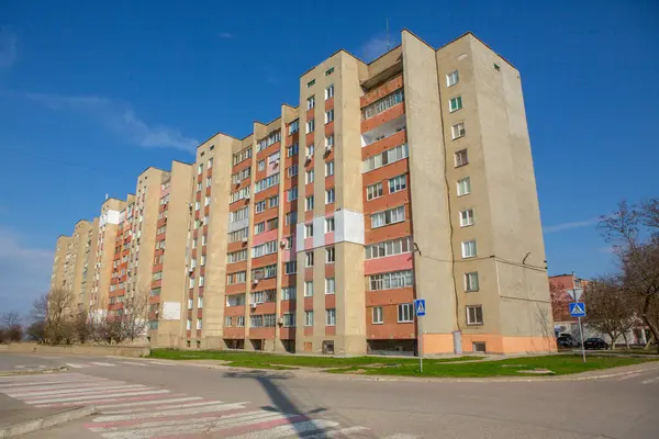 Aproape 4.000 de apartamente din Moldova au ajuns „în afara legii”/depositphotos