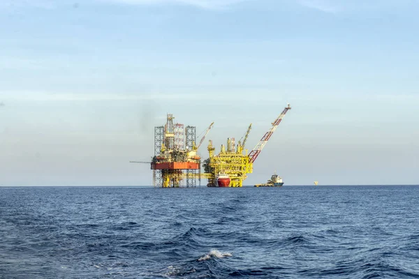 В НАТО обеспокоены угрозой атак дронов на крупнейший газовый проект Румынии в Черном море/depositphotos