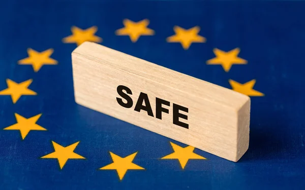 Curtea Constituțională a României a validat legea privind programul SAFE/depositphotos