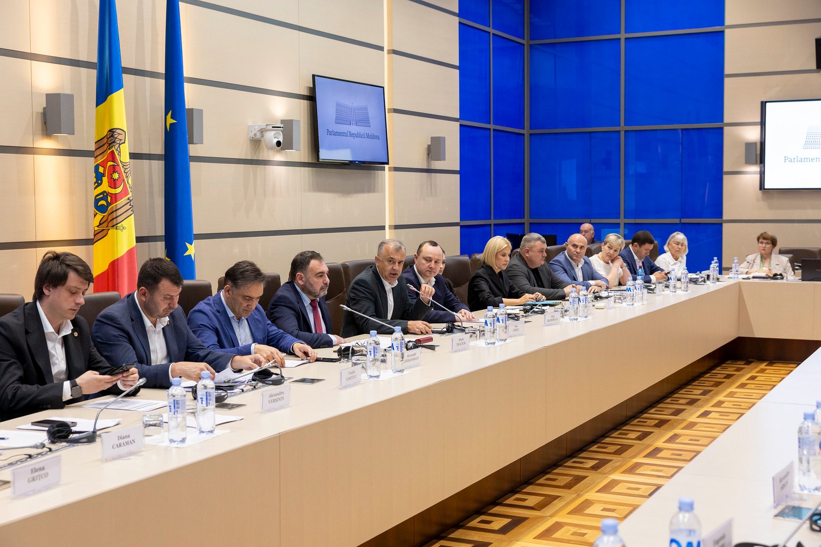 Оппозиция предлагает масштабную реформу Избирательного кодекса Молдовы / parlament.md