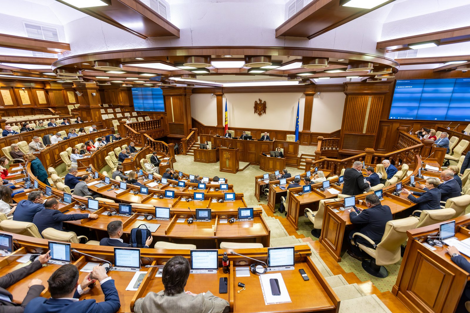 Starea de urgență în Republica Moldova va fi supusă unui control parlamentar mai strict / parlament.md
