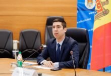 Попшой: молдавские дипломаты часами задерживаются на границе России/Moldova1