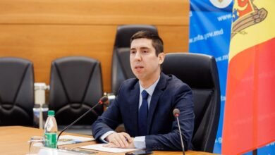 Попшой: молдавские дипломаты часами задерживаются на границе России/Moldova1