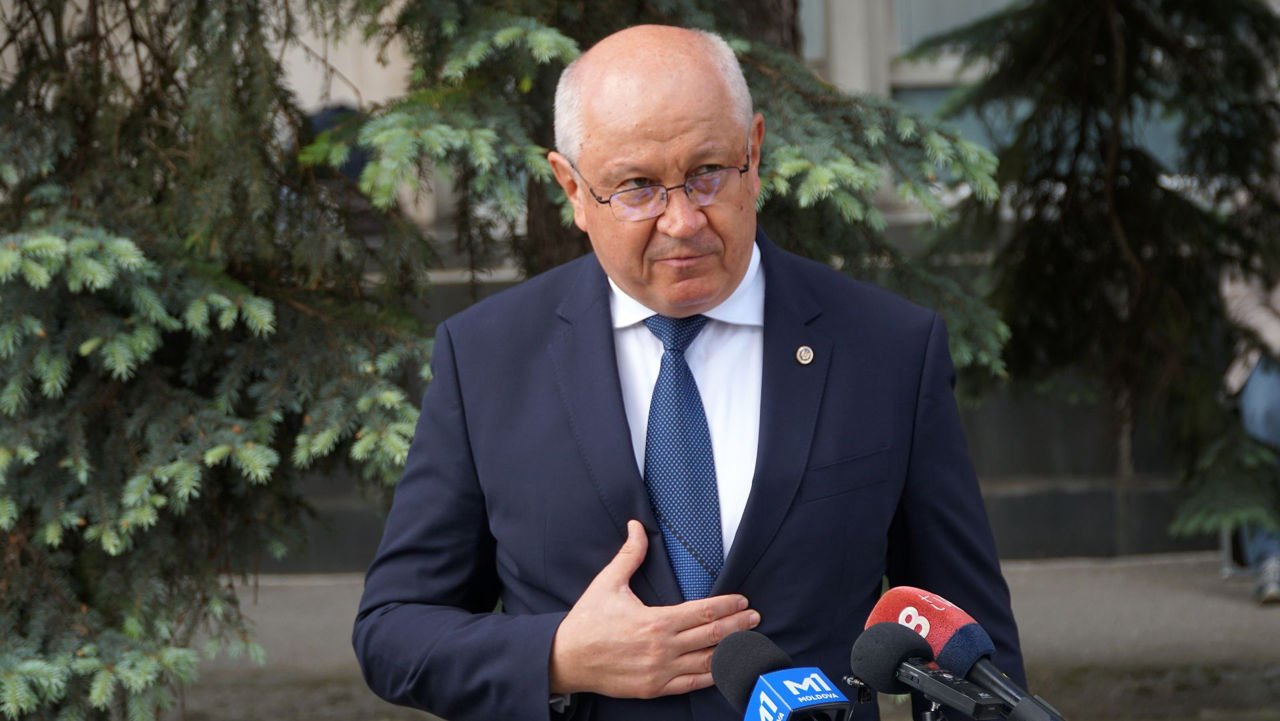 Fostul prim-ministru Alexandru Munteanu a comentat pentru prima dată pe larg decizia de a demisiona din fruntea Guvernului/point.md