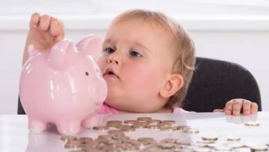 În Moldova se propune interzicerea executării indemnizațiilor pentru copii în contul datoriilor familiei / depositphotos