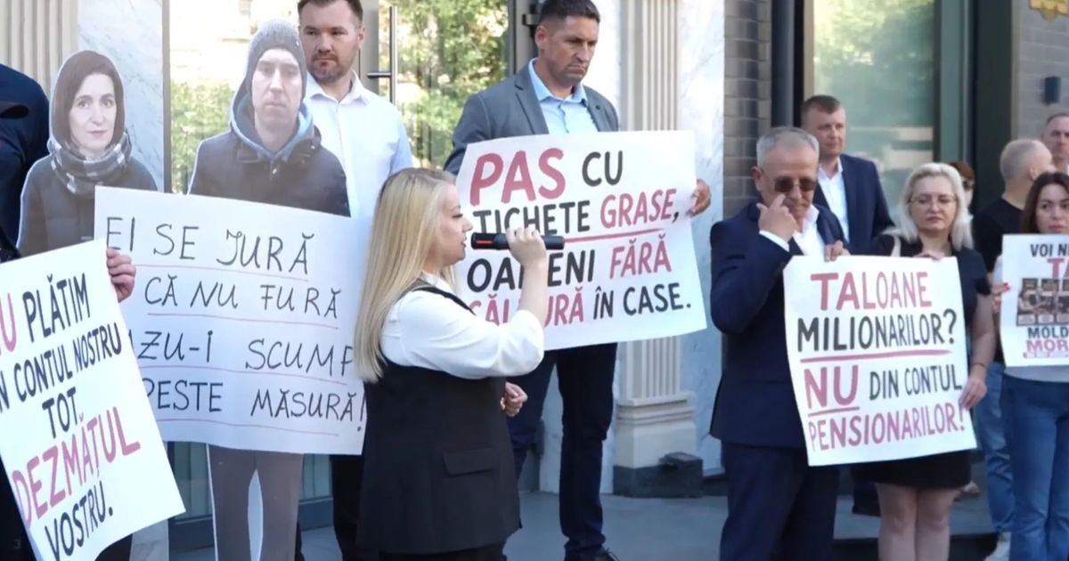 Bumacov, la protestul din fața ANRE: „Cu cât gazul este mai scump, cu atât profitul este mai mare”/tv8.md