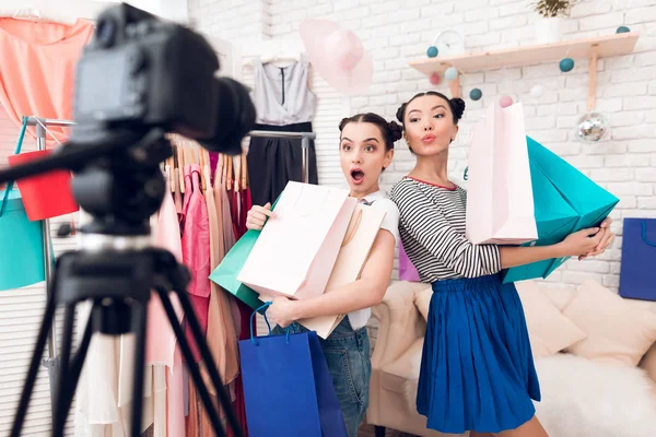 Fiscul din Moldova a intensificat controalele asupra bloggerilor: influencerii declară venituri tot mai mari / depositphotos