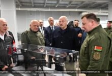 Лукашенко получил «белорусский автомат», созданный при помощи иранского оборудования / president.gov.by