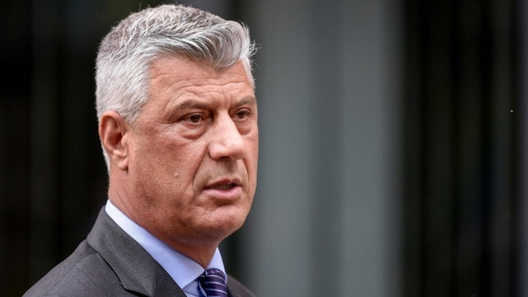Бывший президент Косово Хашим Тачи приговорен к 25 годам тюрьмы за военные преступления/BBC