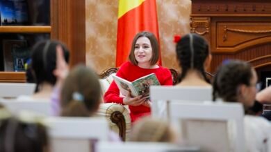 Elevii ar putea studia discursurile Maiei Sandu la ore: Un nou ghid metodic pentru profesori/novosti24.md