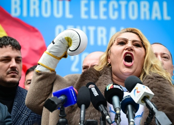 Diana Șoșoacă a declarat la RT că Rusia este „mai democratică decât Uniunea Europeană” / social media