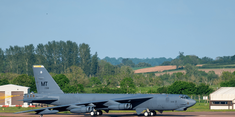SUA au retras toate bombardierele de la baza aeriană Fairford după o tentativă de atac terorist/focus.ua