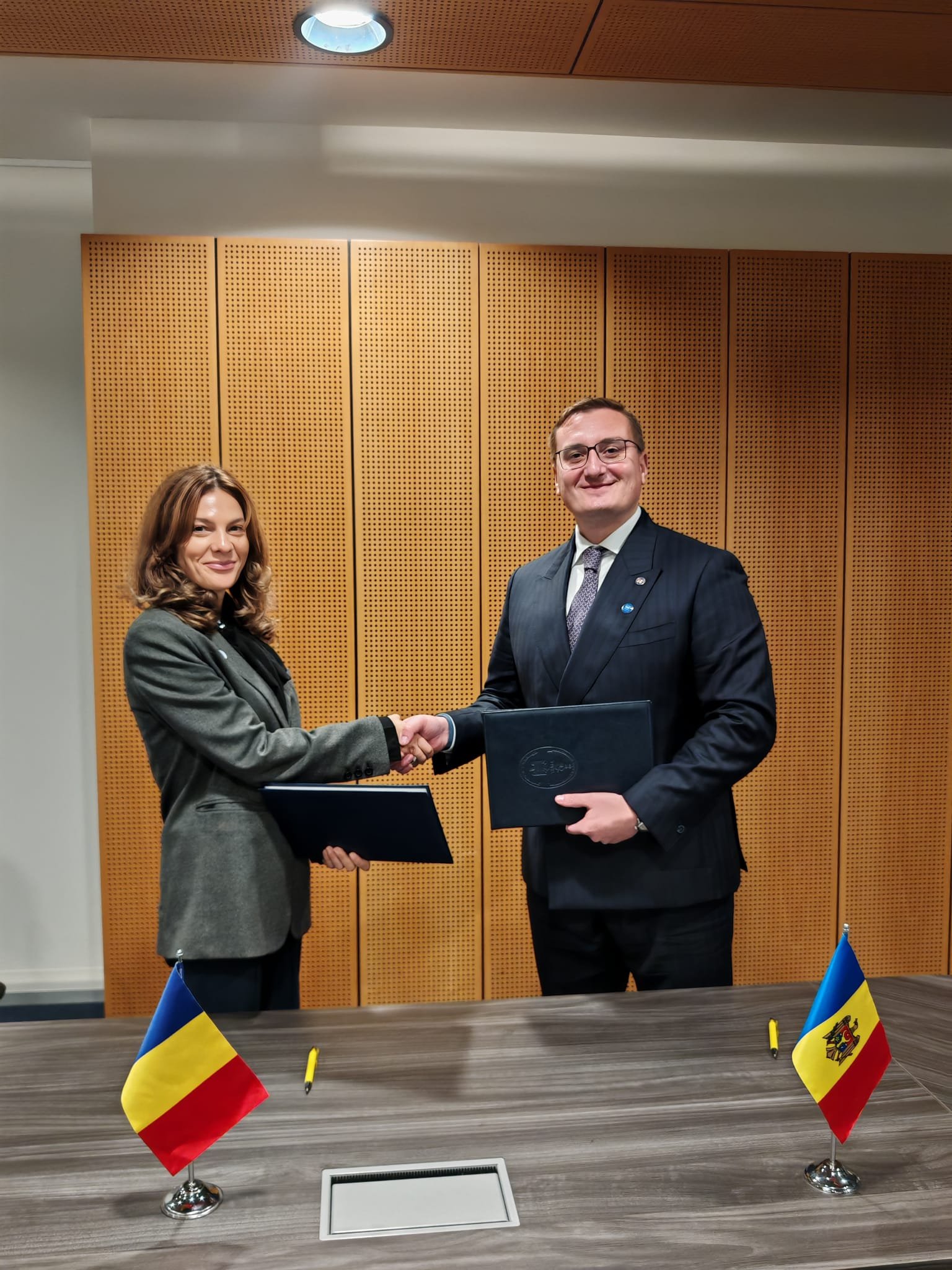 Moldova și România își consolidează cooperarea vamală: a fost semnat un nou plan pentru combaterea contrabandei / customs.gov.md