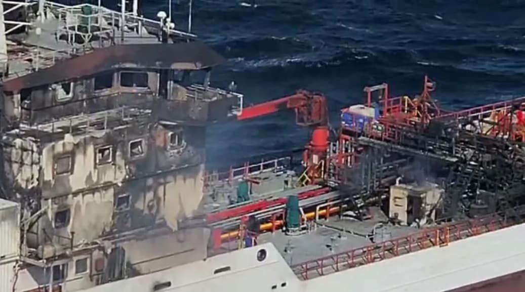 Восемь моряков пропали без вести после пожара на танкере у берегов Румынии/eurointegration.com.ua