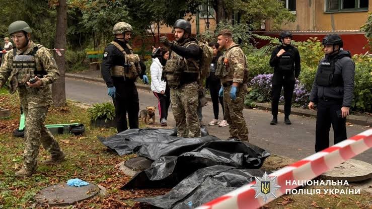 Россия нанесла удар по Запорожью. Погибли 15 человек, в том числе трое детей/Национальная Полиция Украины
